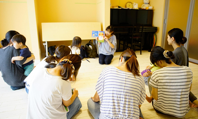 こども、子育てサポート すくすくプログラム 親子ふれあいリトミック